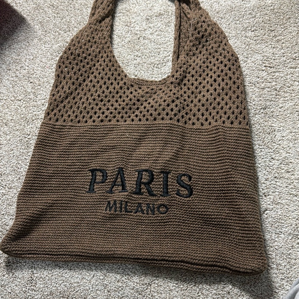 Cute brown bag perfect for the beach
